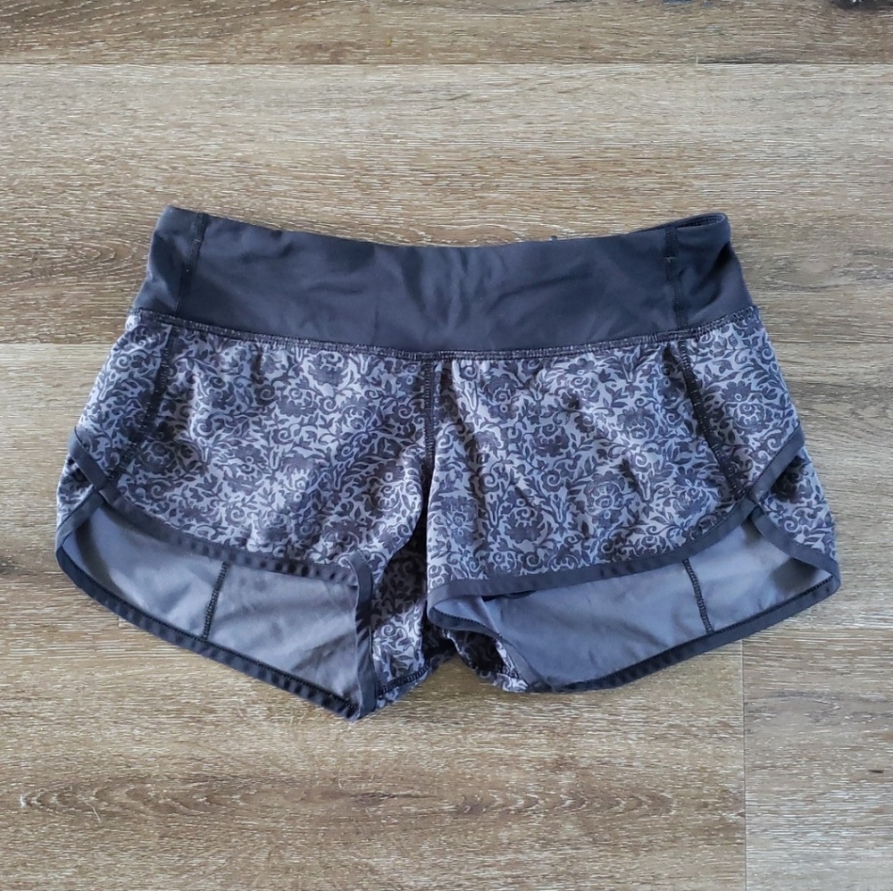 Lululemon Speed Short Flossy Dark Carbon Black Grey Size 4
